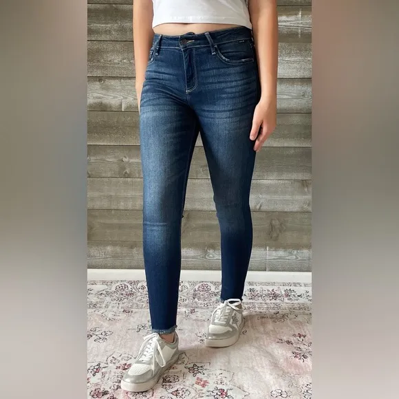 New! cello mid rise crop skinny jeans with fray hem WV77321 DK