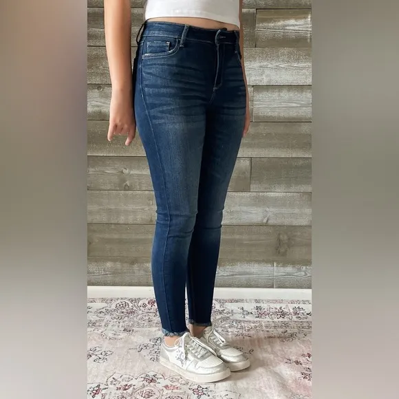 New! cello mid rise crop skinny jeans with fray hem WV77321 DK