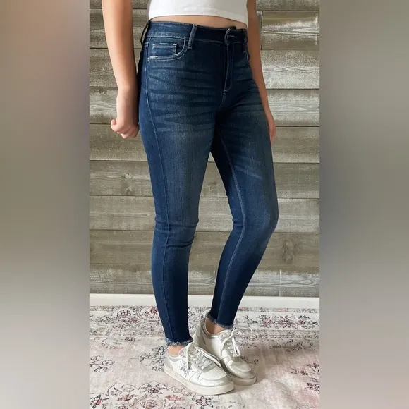 New! cello mid rise crop skinny jeans with fray hem WV77321 DK