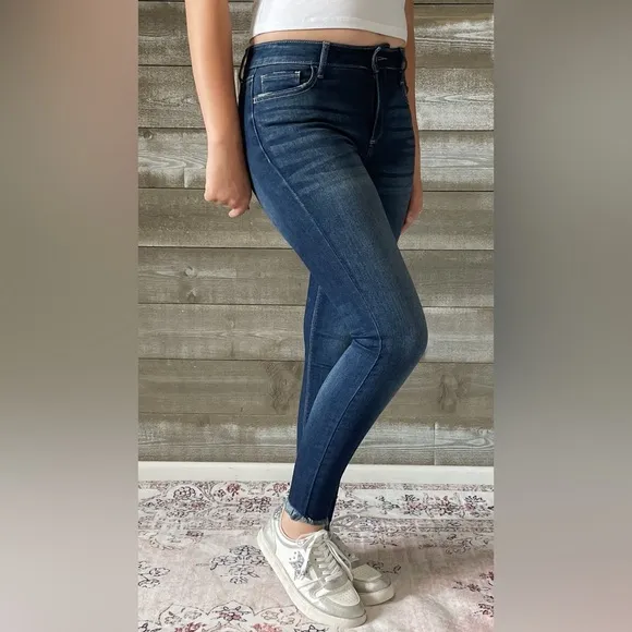 New! cello mid rise crop skinny jeans with fray hem WV77321 DK