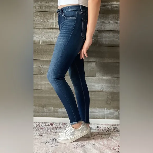 New! cello mid rise crop skinny jeans with fray hem WV77321 DK