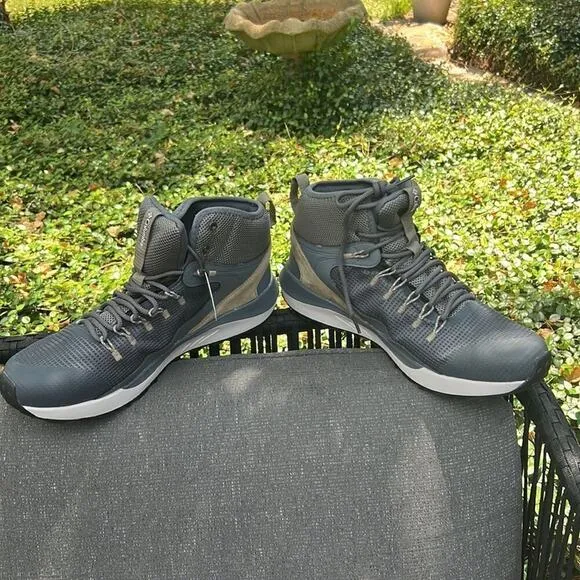 New ▶️ Columbia ◀️ Trailstorm Mid  Graphite  Boots  Size 13