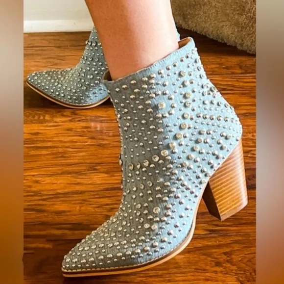 New Corkys Line Dance Silver Metallic Studded Crystal Western Ankle Boots