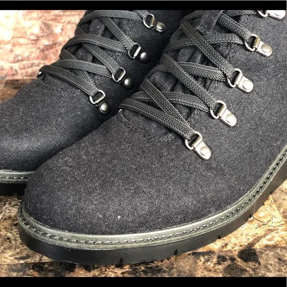 NEW Dr. Scholl's Women's waterproof Sentinel Boots