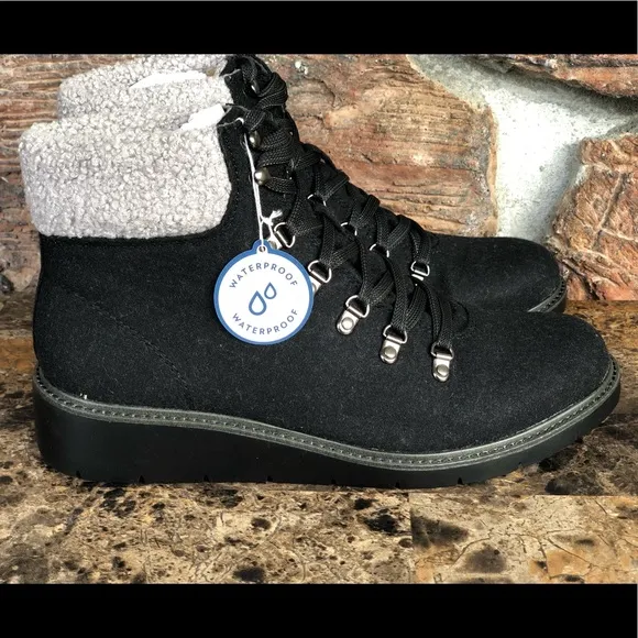 NEW Dr. Scholl's Women's waterproof Sentinel Boots