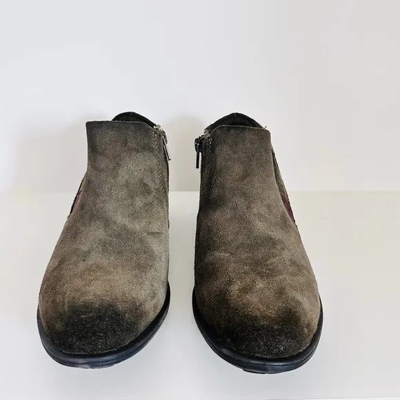 NEW Earth Origins Ankle Booties Wide Leather Suede Side Zip Olive Green 10 Wide