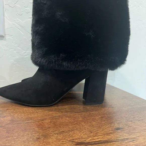 🌼New Faux Fur Nine West Boots🌼