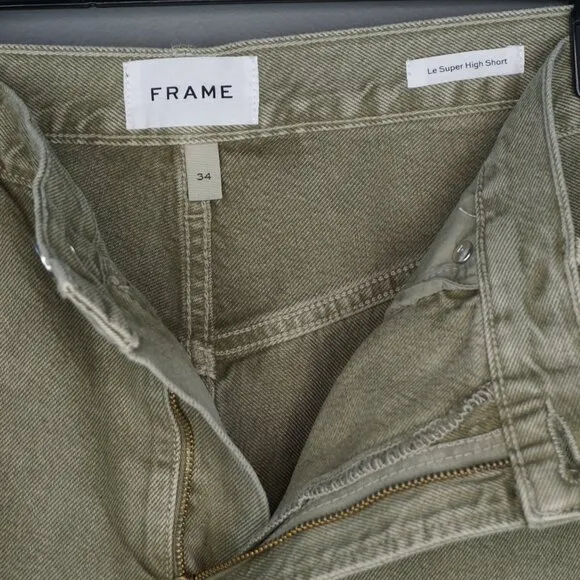 New Frame Le Super High Cut Off Short in Stone Moss Size 34