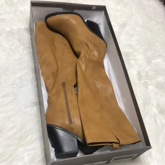 New Franco Sarto Knee High Faux Leather Boots Sz 7M