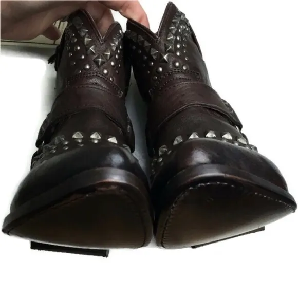 New Frye Billy Biker Short Studded Brown Leather Harness Moto Boots Size 5.5