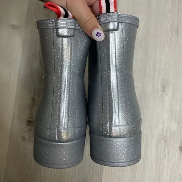 NEW- HUNTER- Women's Play Short Cosmic Rain Boots-silver sparkle- Size 9