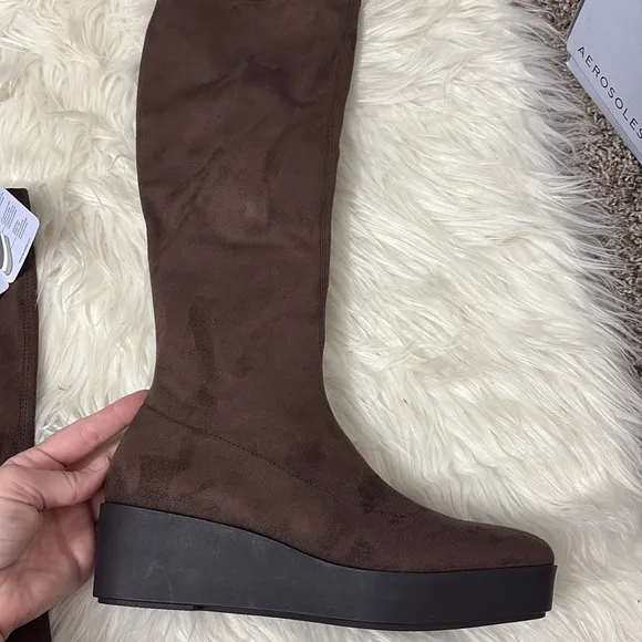 NEW In Box Aerosoles Cecina Java Faux Suede Brown Wedge Boots Size 6