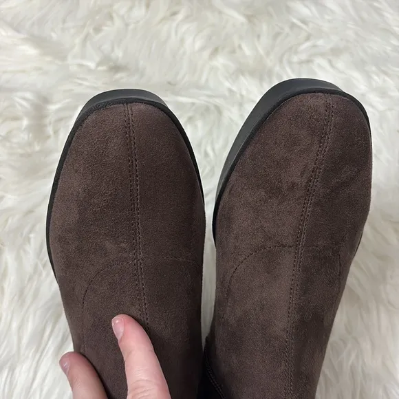 NEW In Box Aerosoles Cecina Java Faux Suede Brown Wedge Boots Size 6