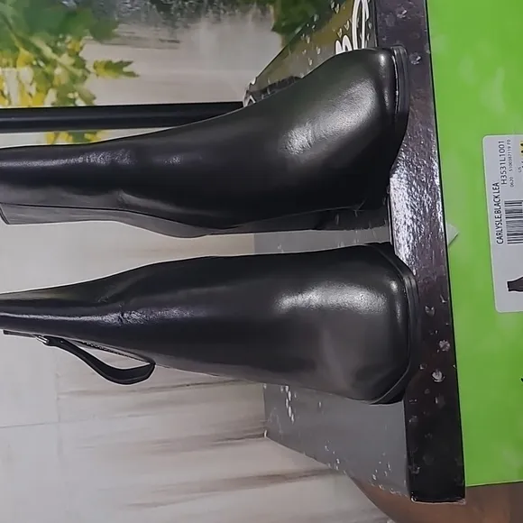 New in box! Sam Edelman Carlysle Womens 10.5 black leather heel ankle boots