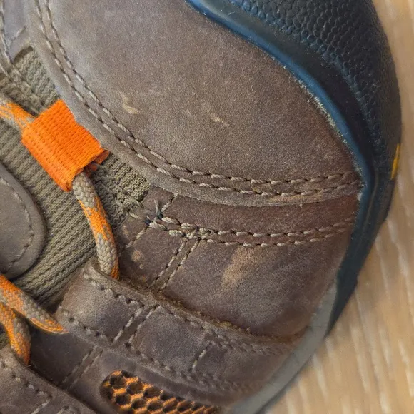 New Keen Men's Voyageur Mid Height Breathable Hiking Boots Sz 8 1/2 Brown/Orange