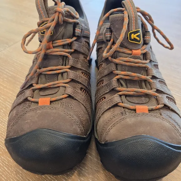 New Keen Men's Voyageur Mid Height Breathable Hiking Boots Sz 8 1/2 Brown/Orange