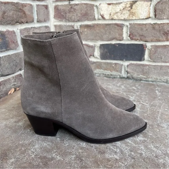 NEW La Canadienne Peter Waterproof Bootie,  Size 9