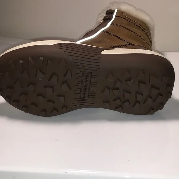NEW Lands End Girl Size 13  Chill Action Boots