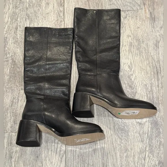 New Larroude black Ricky leather boots