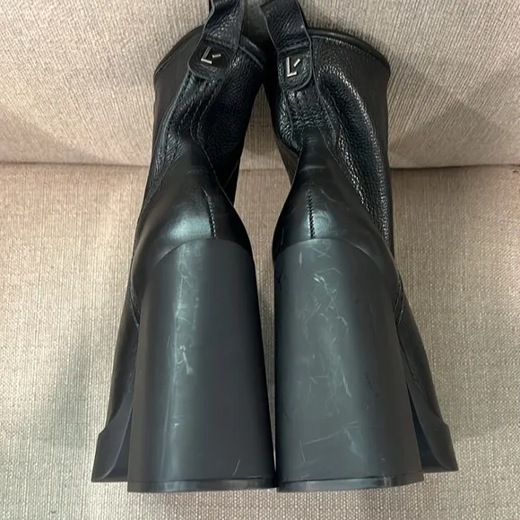 NEW Larroude Nicole Hi Boot - Black LeatherSize 8.5