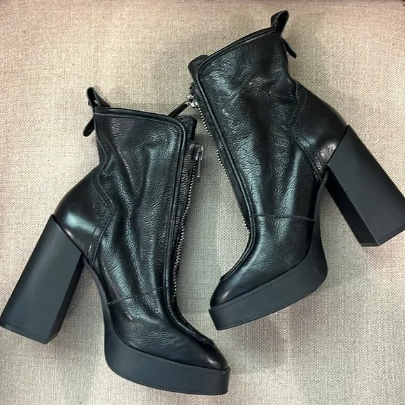 NEW Larroude Nicole Hi Boot - Black LeatherSize 8.5