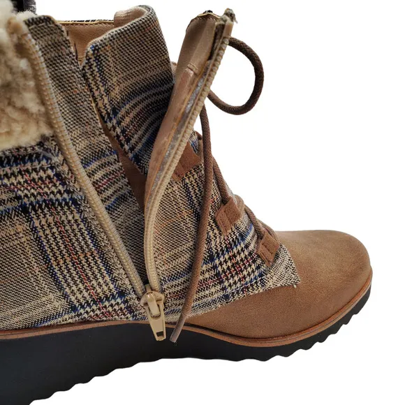 New Lifestride Womens Booties Zone Cushioned Ankle Boots 8.5M Brown Plaid
