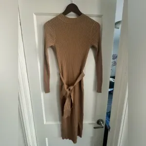 New Look camel midi dress Sz 6US/10uk