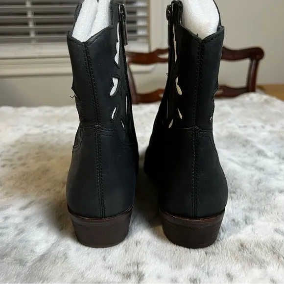 New Lucky Brand Herzie Black Leather Cowboy Short Boots Cutouts sz 6 / 36.5