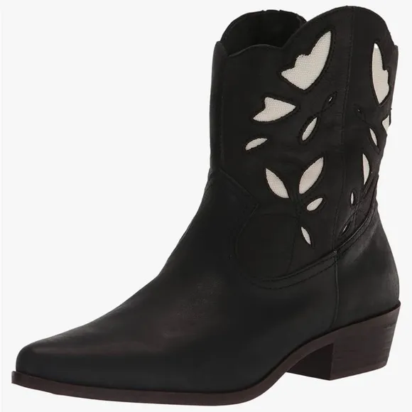 New Lucky Brand Herzie Black Leather Cowboy Short Boots Cutouts sz 6 / 36.5