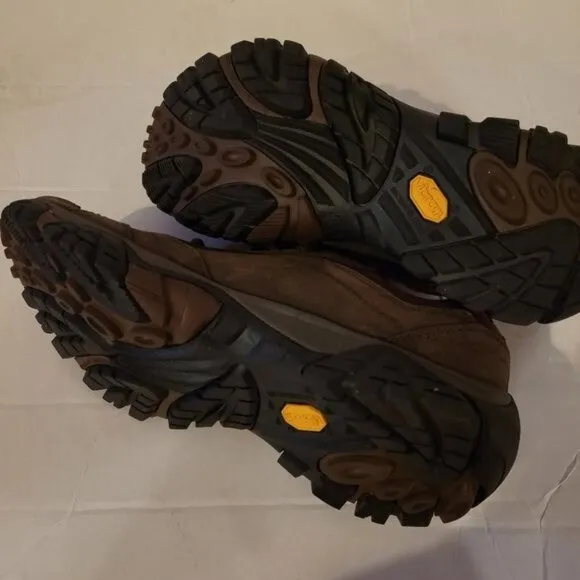 New Men's Merrell MOAB waterproof hiking shoes dark brown size 7.5