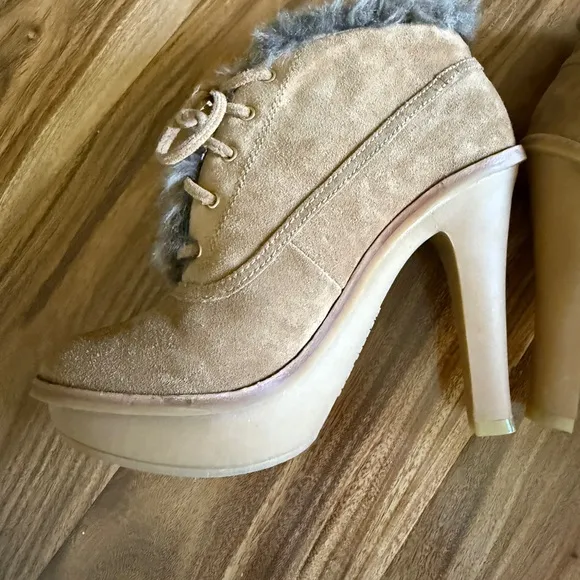 New Michael Kors Brown Fur-Trimmed Women's Heeled Lace Up Ankle Boots size 6