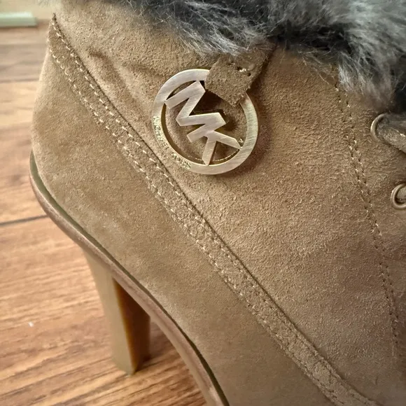 New Michael Kors Brown Fur-Trimmed Women's Heeled Lace Up Ankle Boots size 6
