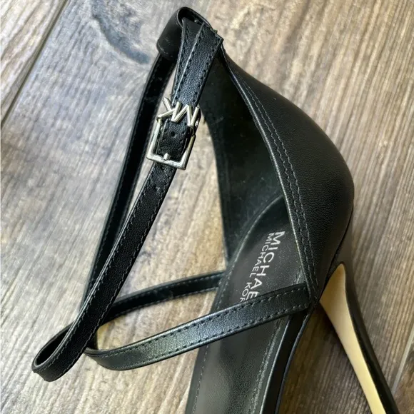 NEW Michael Kors Heels with Silver Chain Open Toe Black Women's Size 8.5