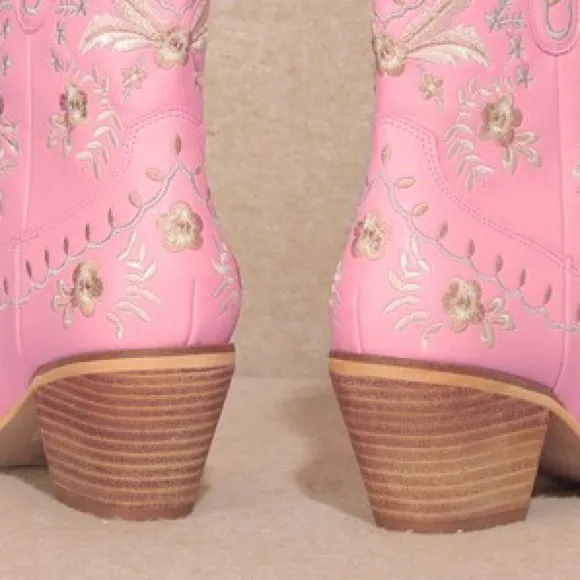 New! MIIM Festival Pink Embroidered Western Cowboy Boots