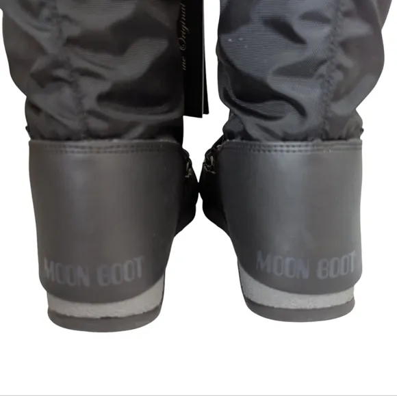 NEW ...Moon Boot Monaco Black and Tan Winter  Boots with Fur Trim..EU 37..(US 6)