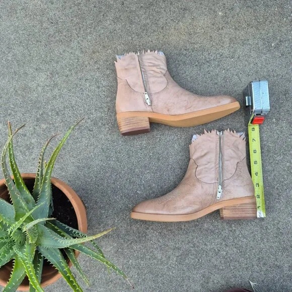 New NIB BED STU ROAN Leather Ankle Bootie Flame Edged Size 7.5 Southwestern Boho