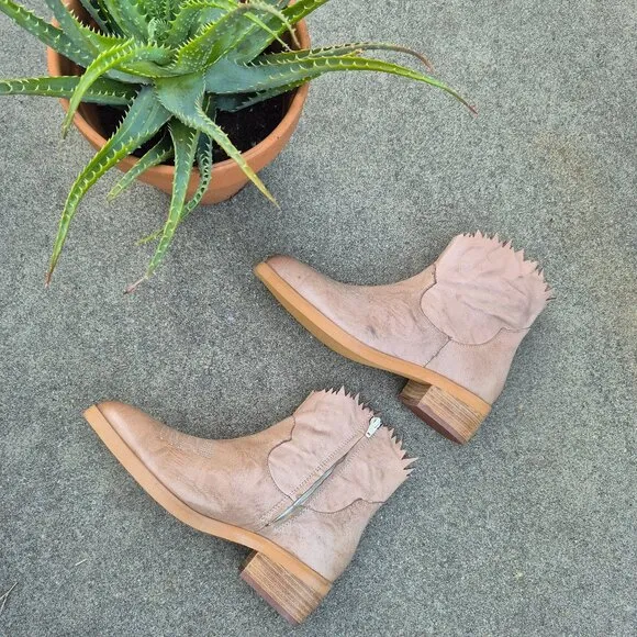 New NIB BED STU ROAN Leather Ankle Bootie Flame Edged Size 7.5 Southwestern Boho