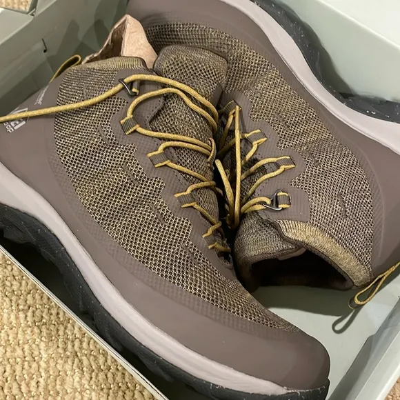 New NIB! REI Co-op flash Hiking Boots Men’s size 11.5