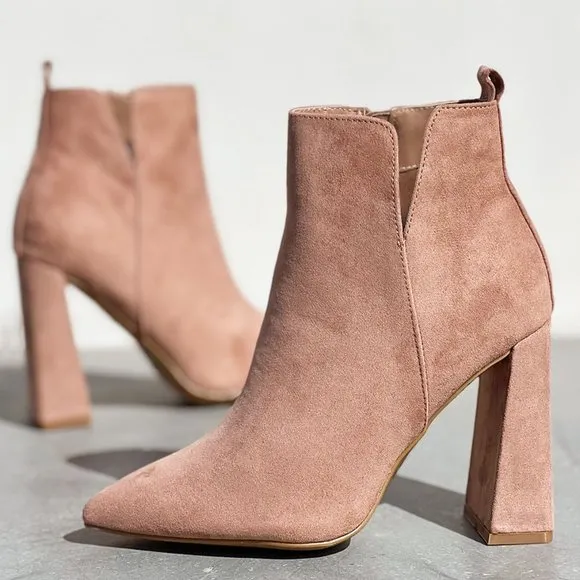 NEW Pointy Toe Geometric Triangle Block Heel Cutout Side Suede Ankle Bootie Boot