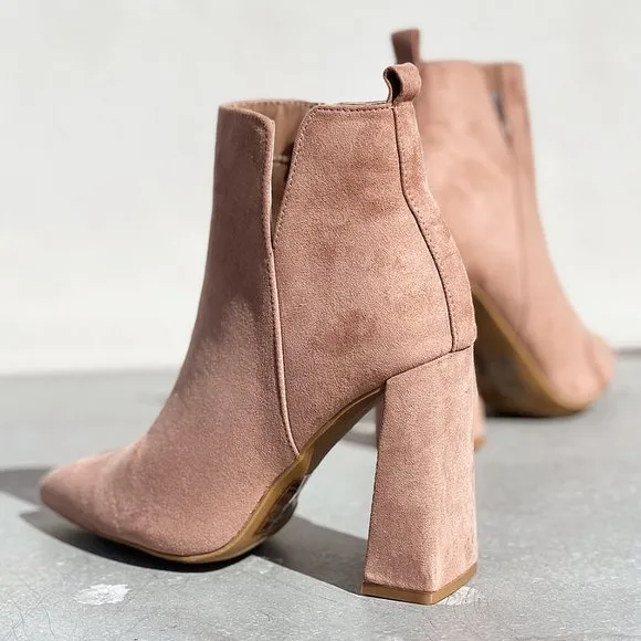 NEW Pointy Toe Geometric Triangle Block Heel Cutout Side Suede Ankle Bootie Boot