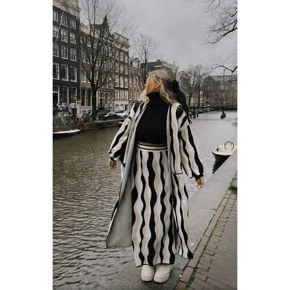 NEW SHOW ME YOUR MUMU out and about cardi in squiggle stripe knit