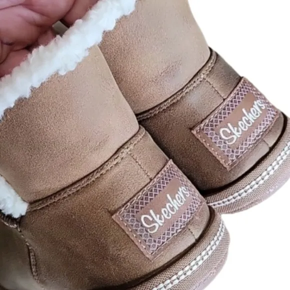 NEW! SKECHERS Cozy Campfire Song Birds Sherpa Lined Ankle Boots Booties 6.5.