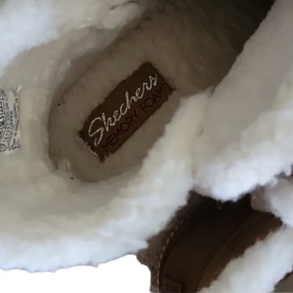 NEW! SKECHERS Cozy Campfire Song Birds Sherpa Lined Ankle Boots Booties 6.5.