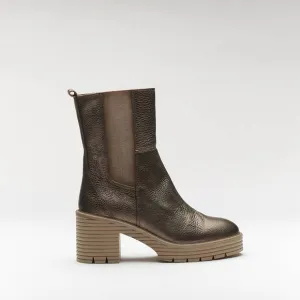 NEW SOFTWAVES women's margo boots in metal taupe