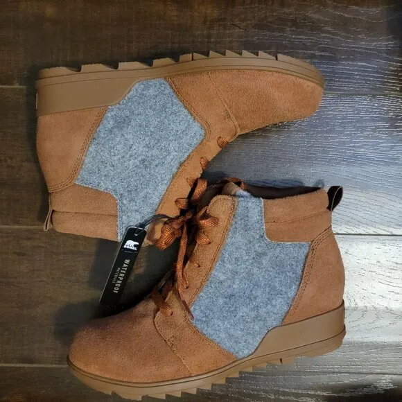 NEW Sorel Evie Lace Up Boots Womens 10 Wedge Suede Outdoors Neutral Winter