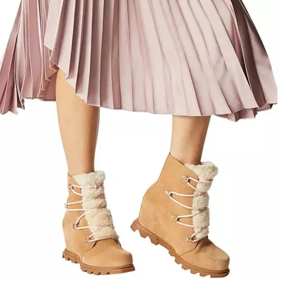 new Sorel Women's Joan Of Arctic Wedge III Lace Cozy Boot