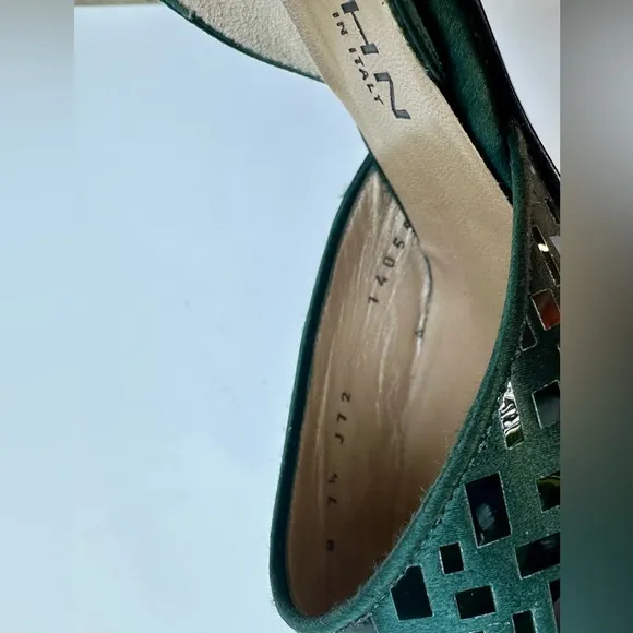 New St. John Slingback Satin embellished shoes, size 7.5, emerald green