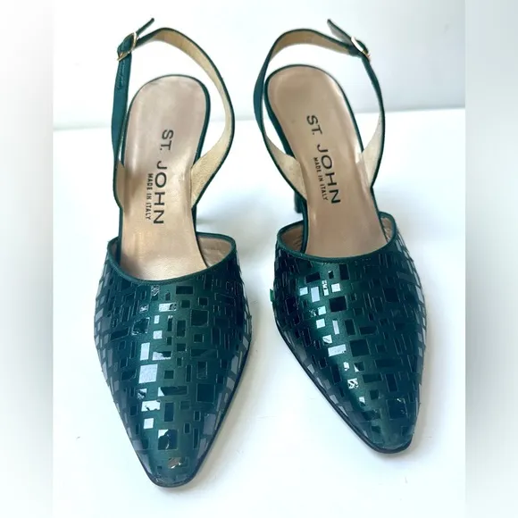 New St. John Slingback Satin embellished shoes, size 7.5, emerald green