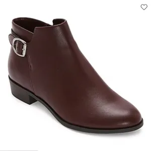 NEW St. John's Bay Womens Dark Wine Size 8 Rayford Stacked Heel Booties