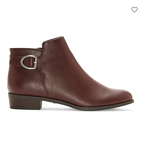 NEW St. John's Bay Womens Dark Wine Size 8 Rayford Stacked Heel Booties